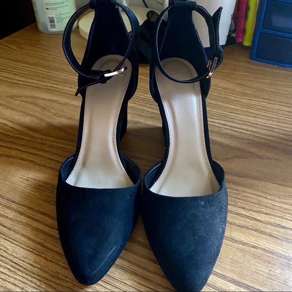 Forever 21 Shoes - NWT Forever 21 Pointed Toe Wedges